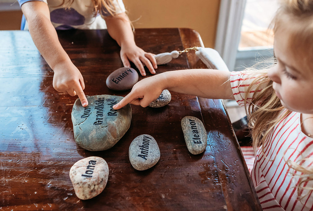 Gift for Grandparents - Grandkids Name Rock - Personalized Stone - Word Stones - Christmas Gift for Grandma - Grandpa Gift - God Rocks